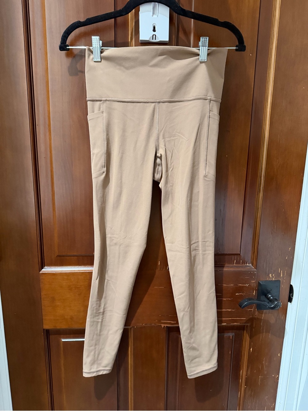 Athleta Salutation Stash 7/8 Tight in Beige
